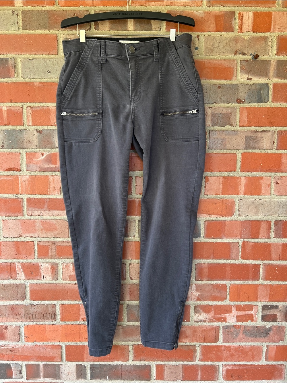 Knox Rose Charcoal Skinny Zip-Pocket Pants